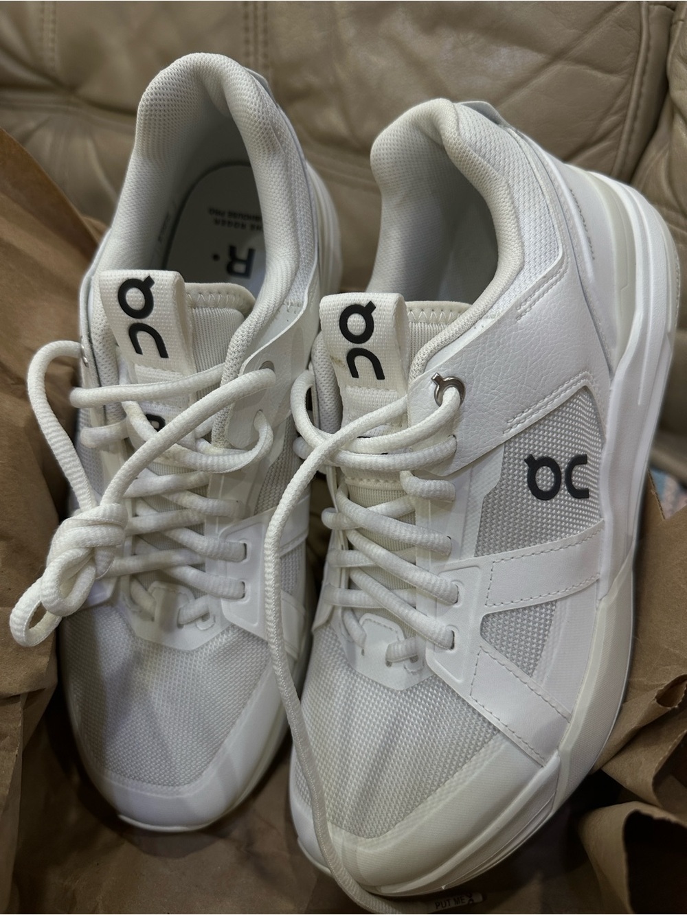 Brand New On The Roger Clubhouse Pro Size 9 in White/Ice color - Picture 3 of 10
